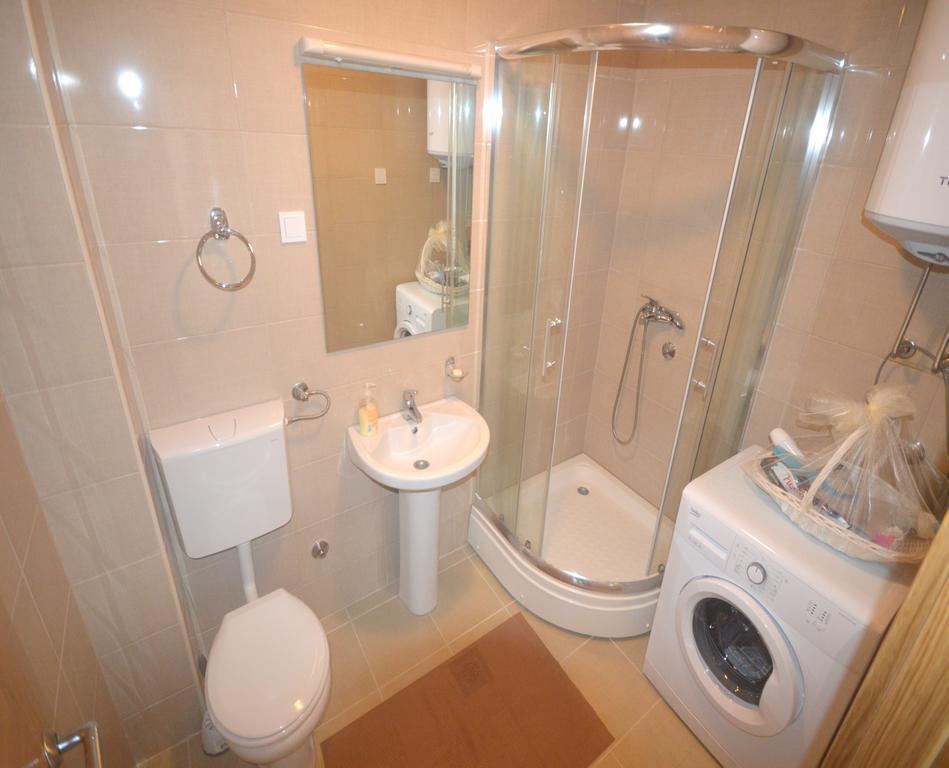 Apartments Radonicic D&D Τίβατ Εξωτερικό φωτογραφία